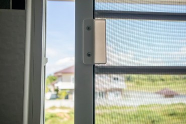Kako se biraju komarnici za krovne prozore?
